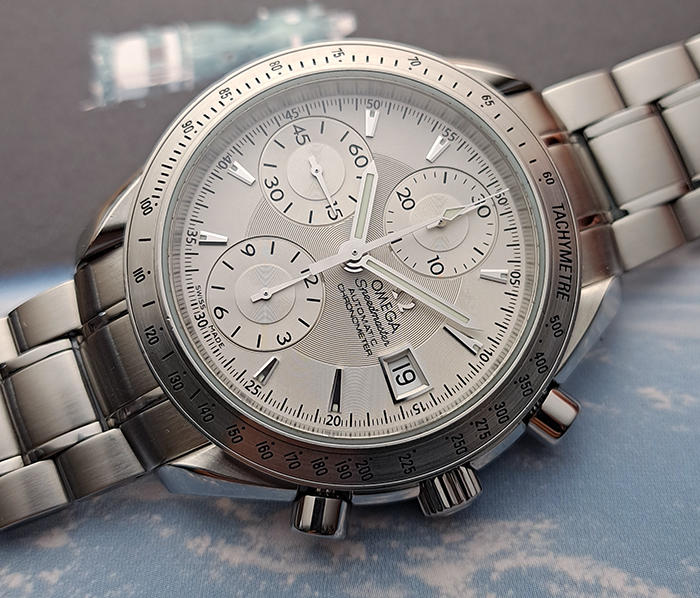 Omega Speedmaster Date Chronograph Wristwatch Ref. 3211.30